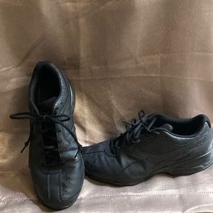 EUC Black Puma Soft Foam shoes